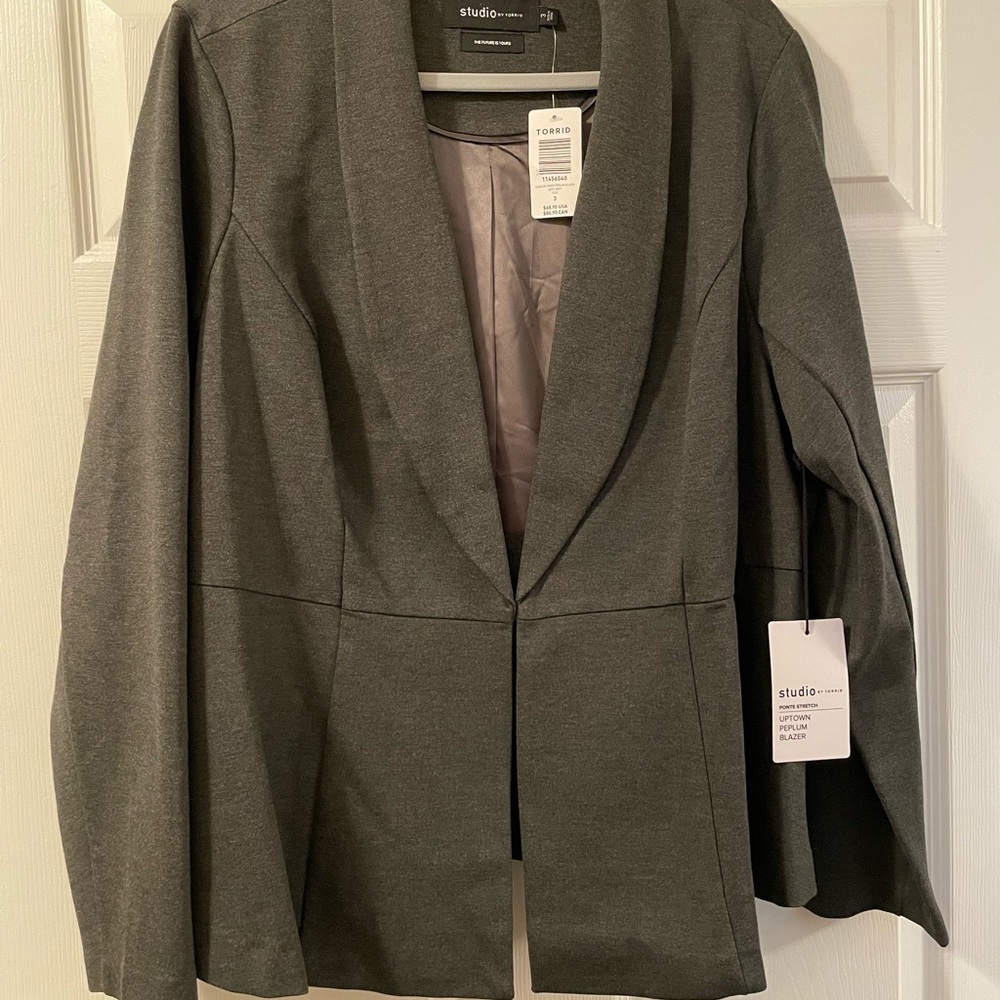 NWT Torrid Ponte Peplum Blazer